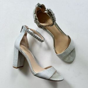 Jewel Badgley Mischka Louise Silver Glitter Block Heel Sandal w/ Rhinestones 8
